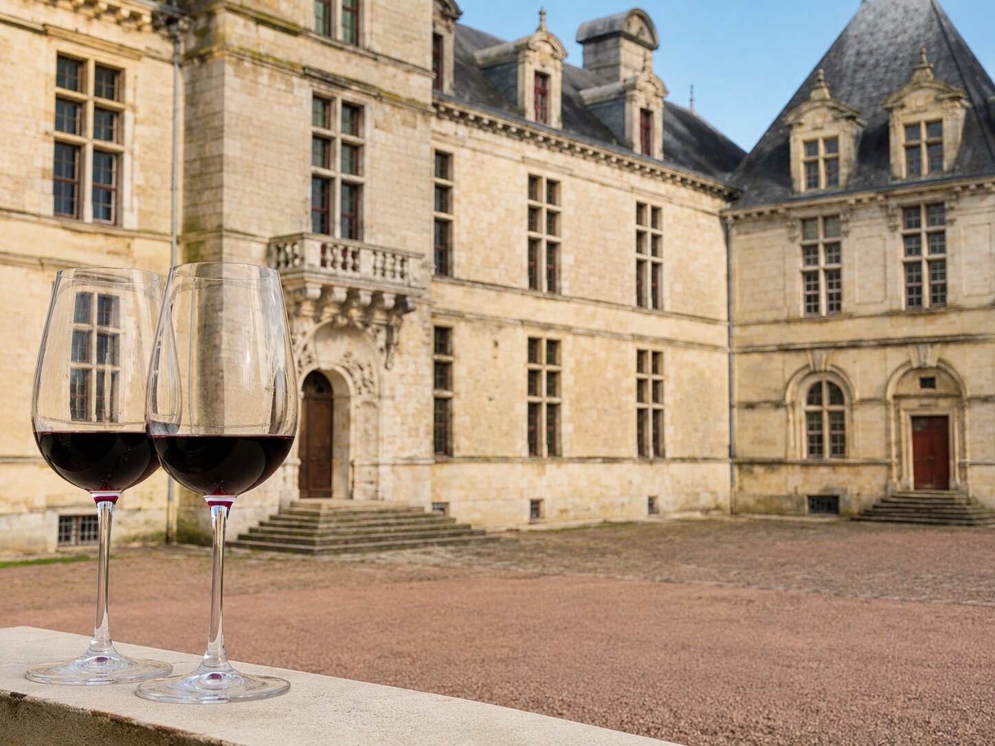 visite degustation chateau cadillac cabane perchee